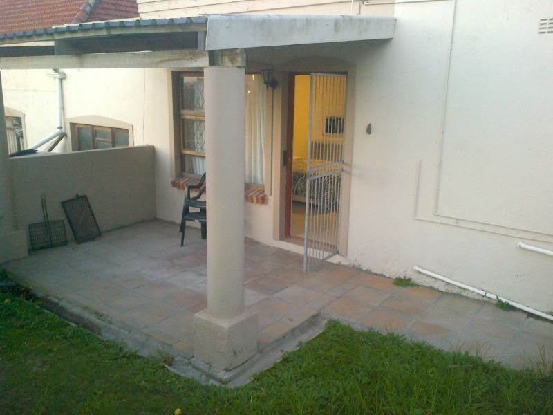 To Let 1 Bedroom Property for Rent in Humerail Eastern Cape